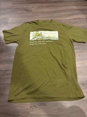 Olive Green Short Sleeve Graphic Tee - Frog & Toad Design